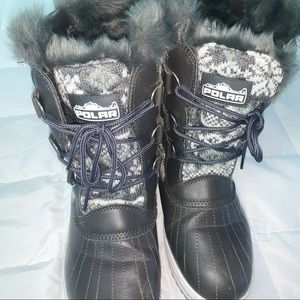 Gray Patterned Snow Boots